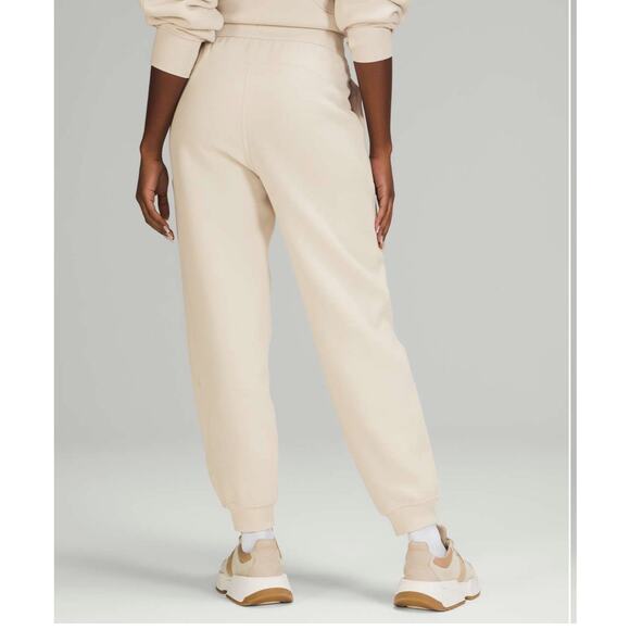 LULULEMON SCUBA JOGGER RELAXED HIGH -RISE WHITE OPAL WOMEN SIZE 6 - Picture 3 of 15